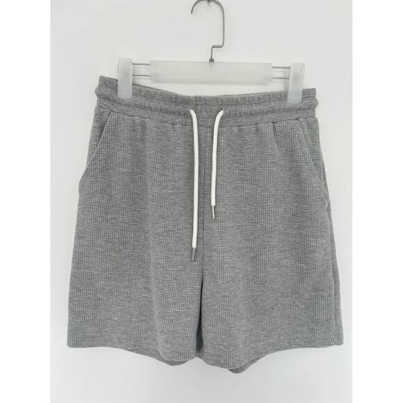 Women’s shorts, light grey, size S - Picture 1 of 4